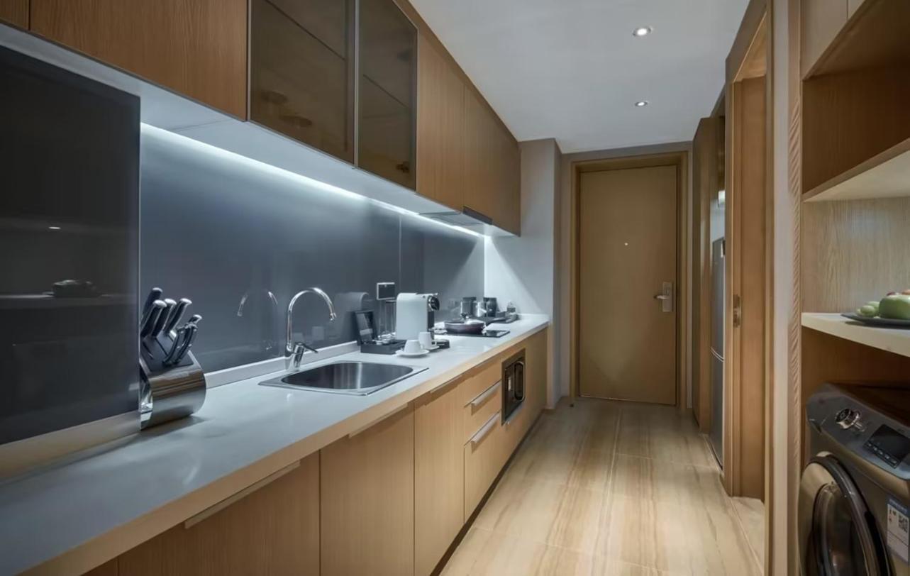 Hongqiao Primus - National Exhibition Center Aparthotel 2*